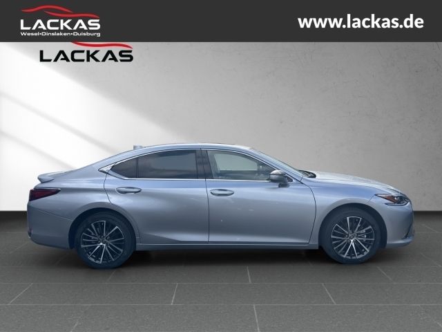 Lexus ES 300 2025