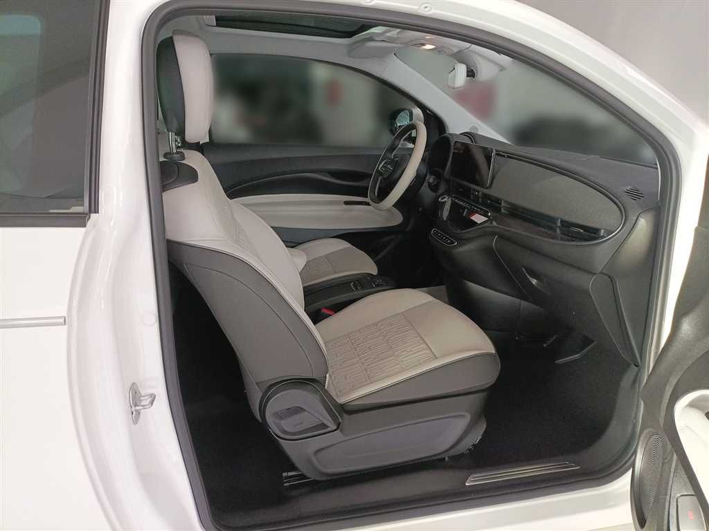 Fiat 500e 2023