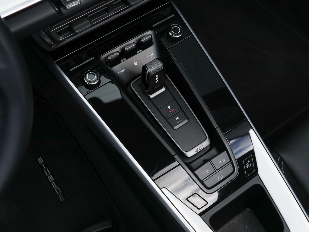 Porsche 992 2024
