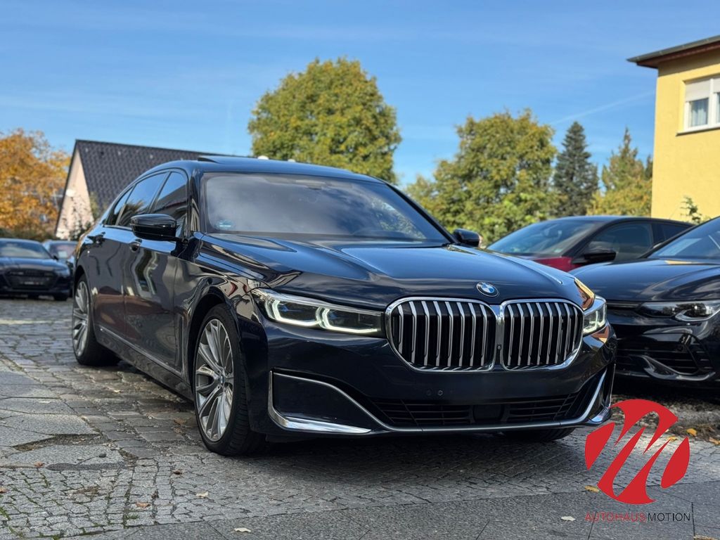 BMW 750 2020