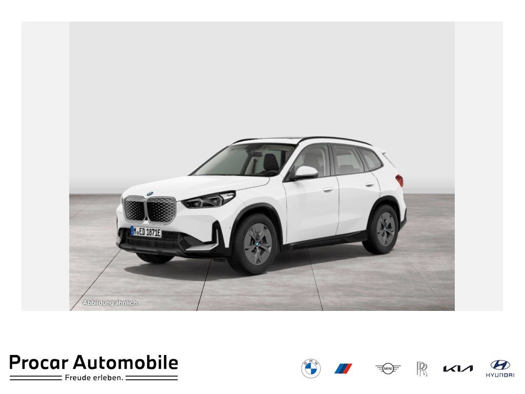 BMW iX1