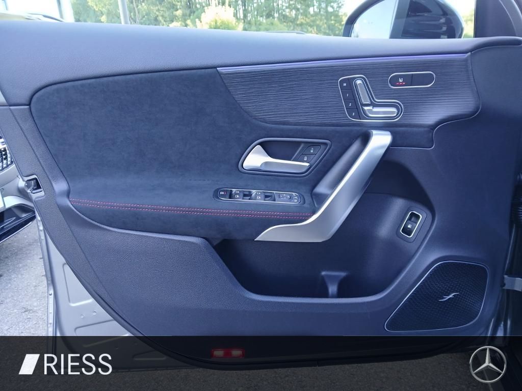 Mercedes-Benz A 250 2025