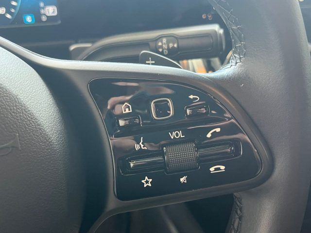 Mercedes-Benz GLB 200 2022