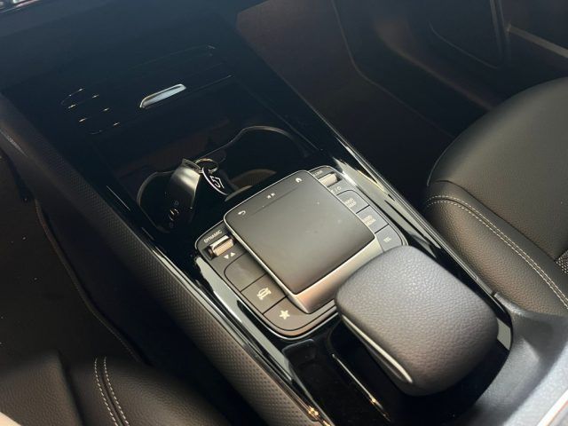 Mercedes-Benz GLB 200 2022