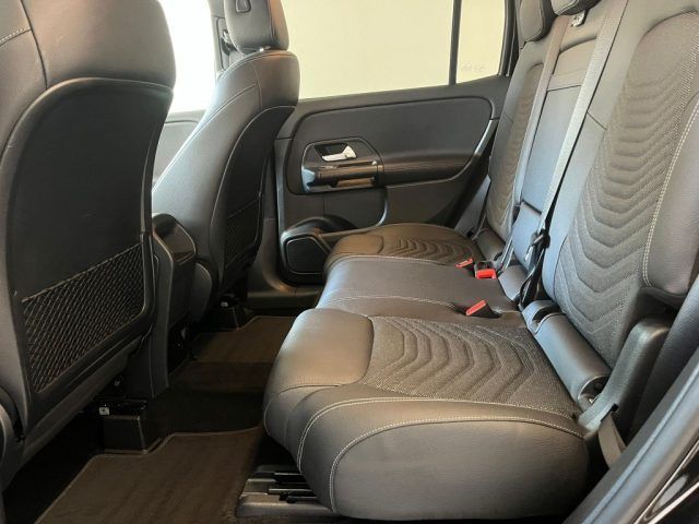 Mercedes-Benz GLB 200 2022