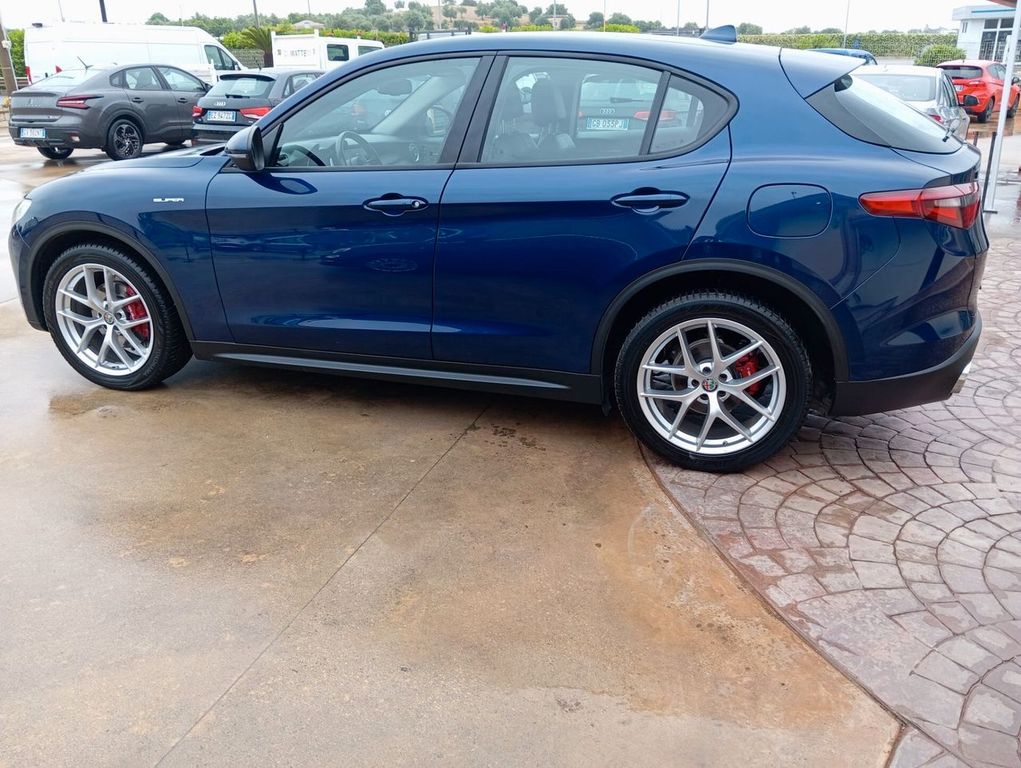 Alfa Romeo Stelvio 2021