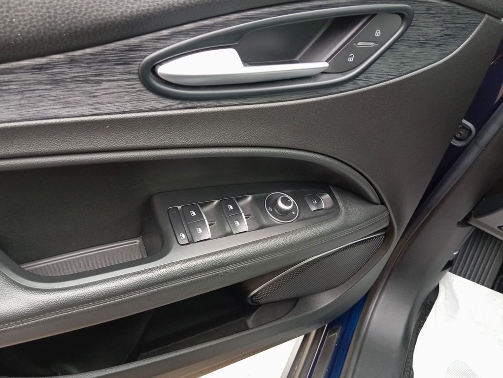 Alfa Romeo Stelvio 2021