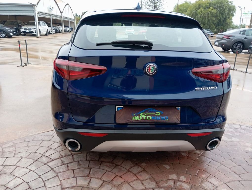 Alfa Romeo Stelvio 2021