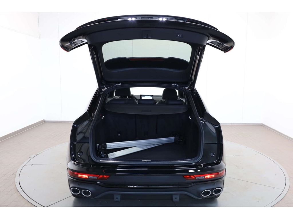 Audi SQ5 2022