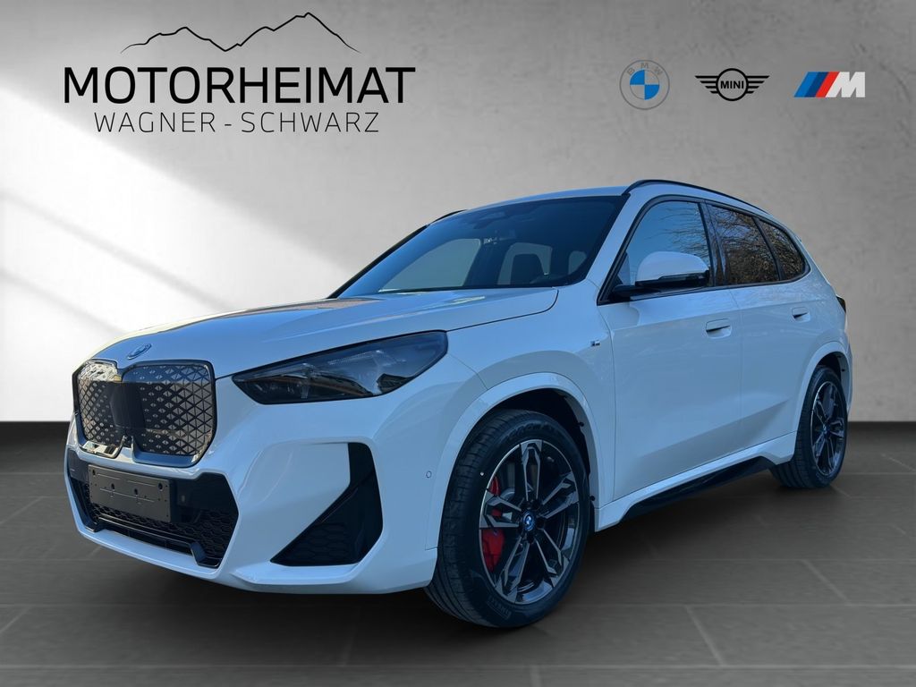 BMW iX1 2025
