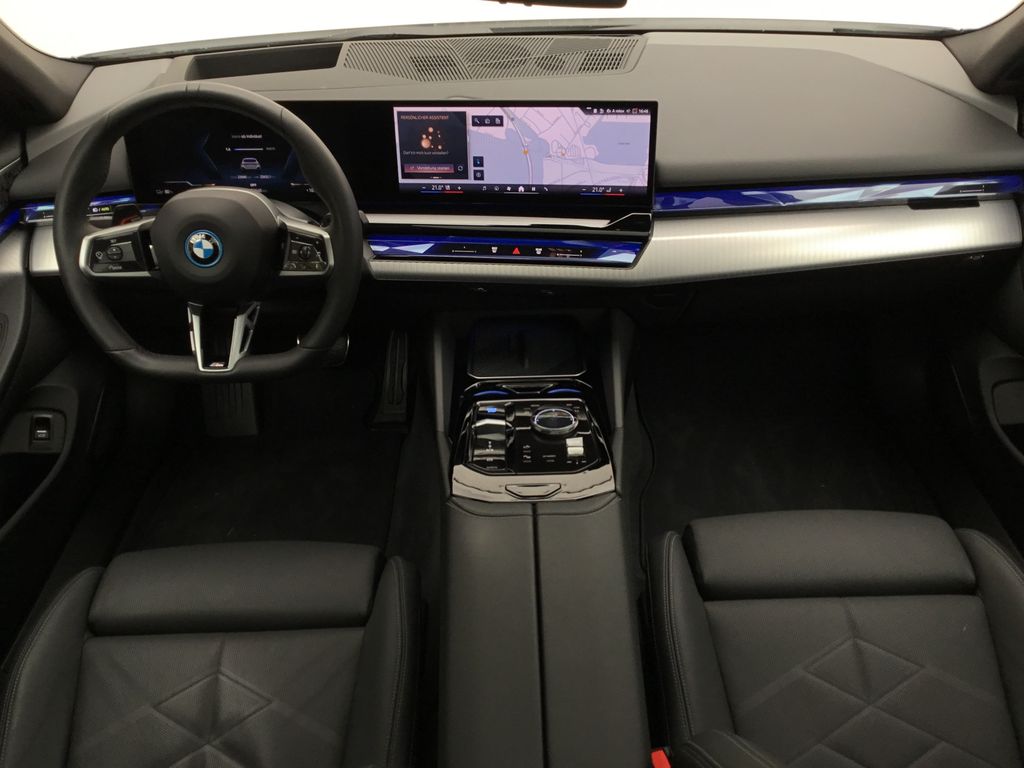 BMW i5 2025