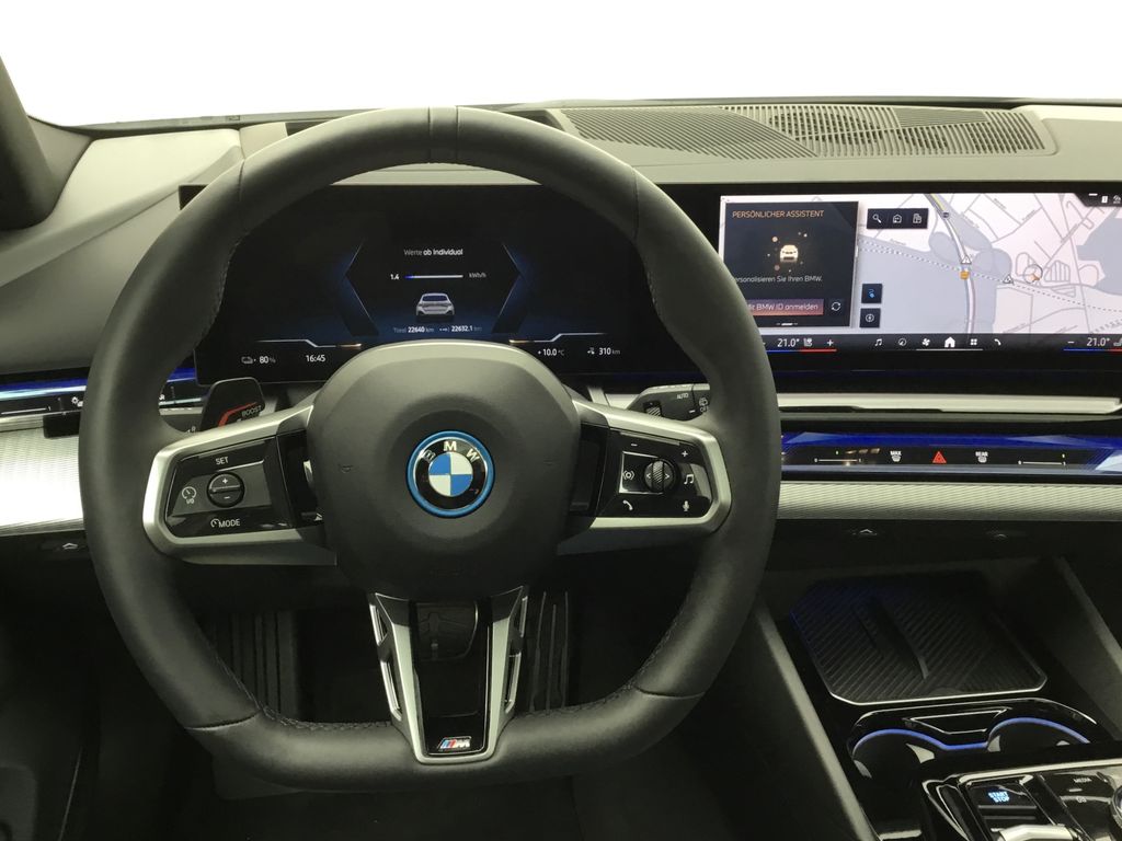 BMW i5 2025