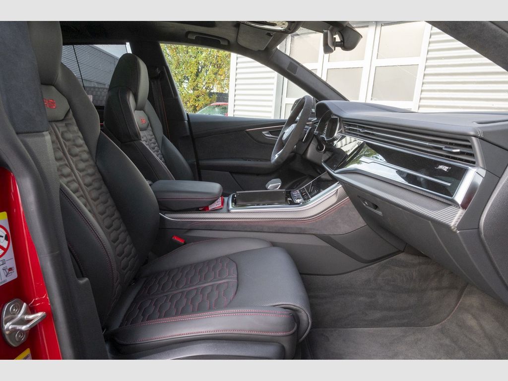 Audi RSQ8 2025