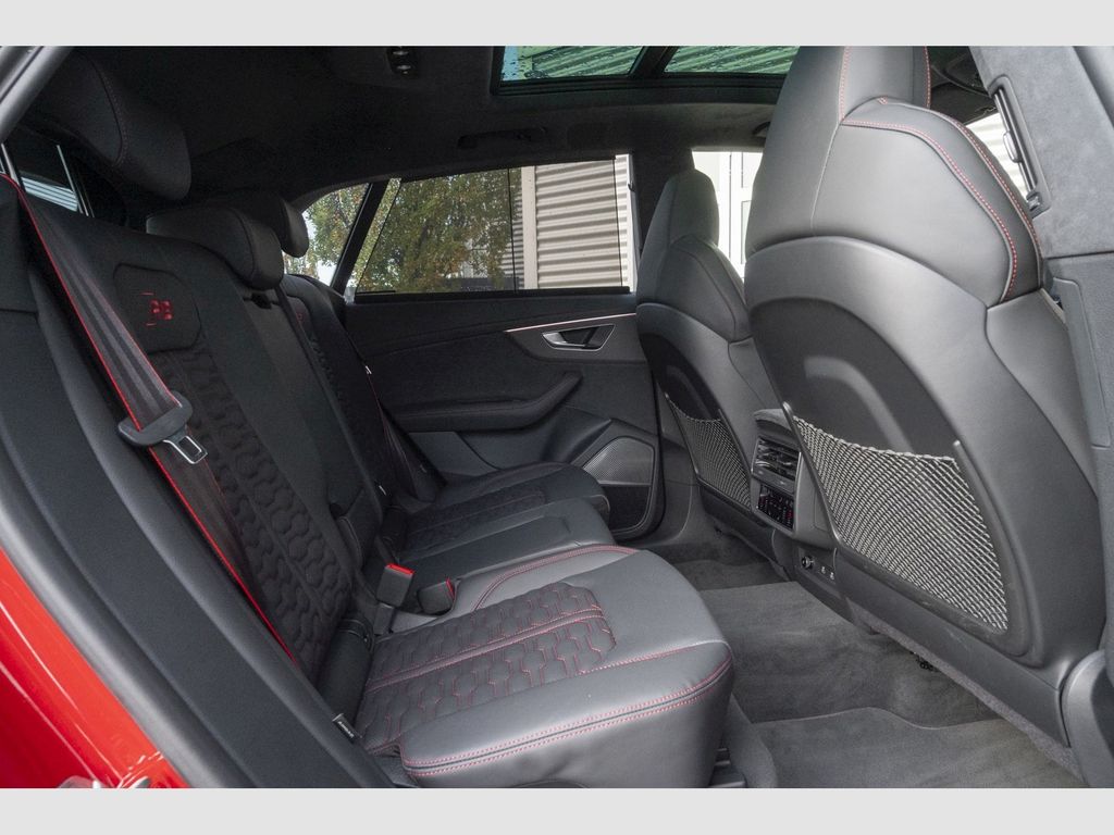 Audi RSQ8 2025