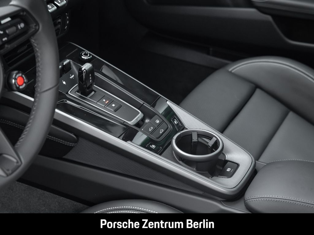 Porsche 992 2025
