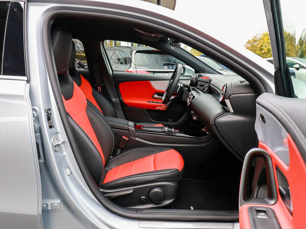 Mercedes-Benz A 220 2024