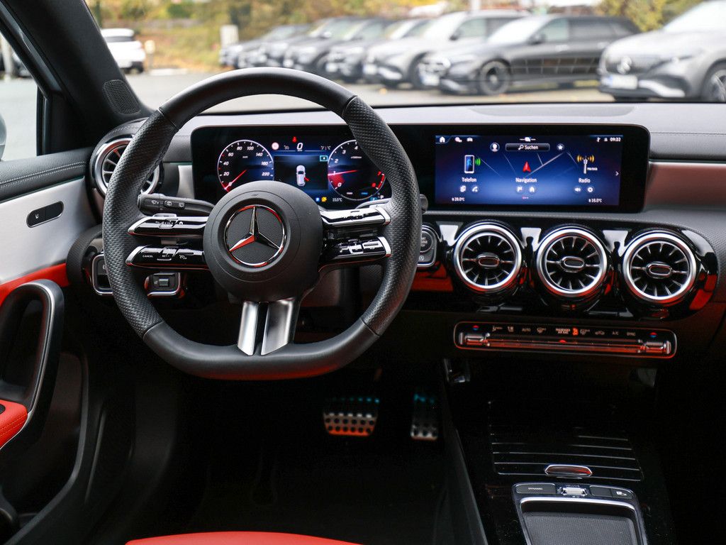 Mercedes-Benz A 220 2024