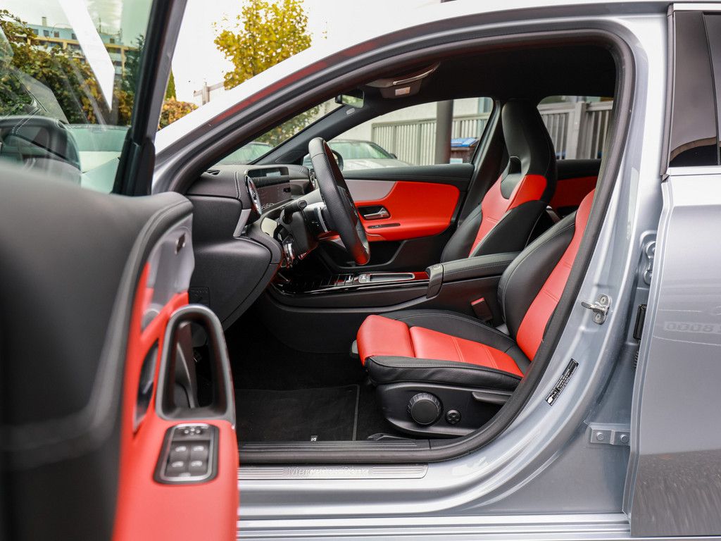 Mercedes-Benz A 220 2024