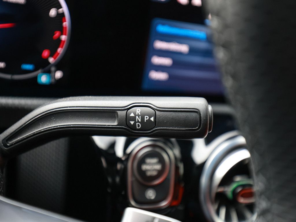 Mercedes-Benz A 220 2024