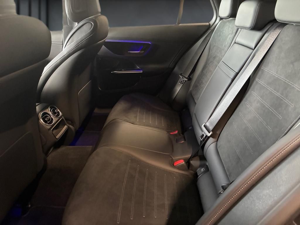 Mercedes-Benz C 300 2025