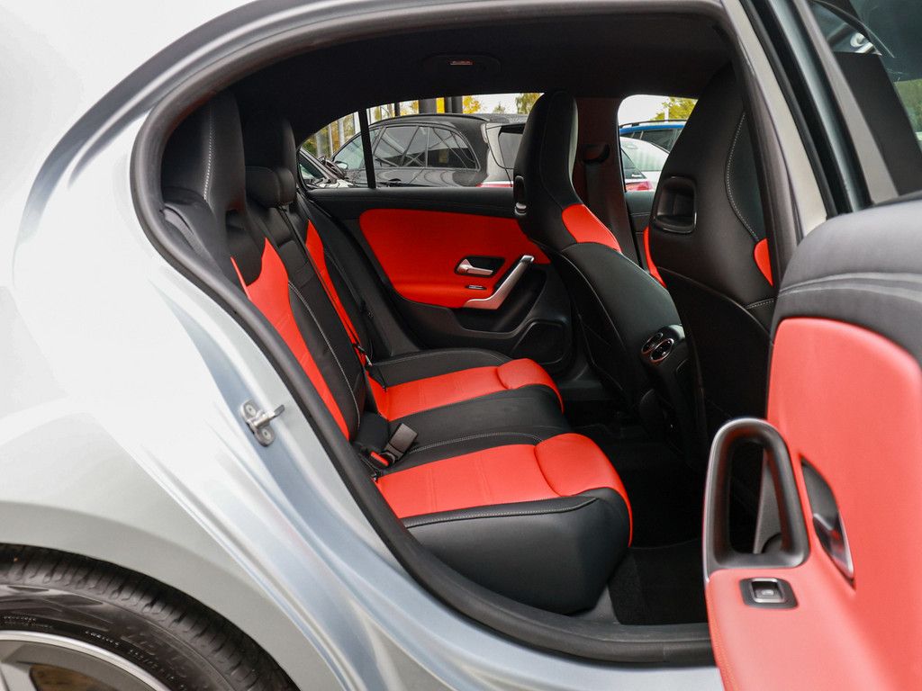 Mercedes-Benz A 220 2024