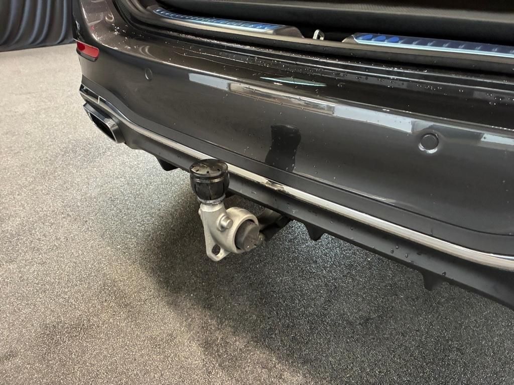 Mercedes-Benz C 300 2025