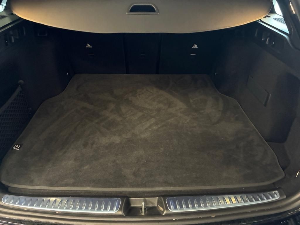 Mercedes-Benz C 300 2025