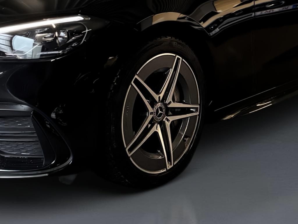 Mercedes-Benz C 300 2025