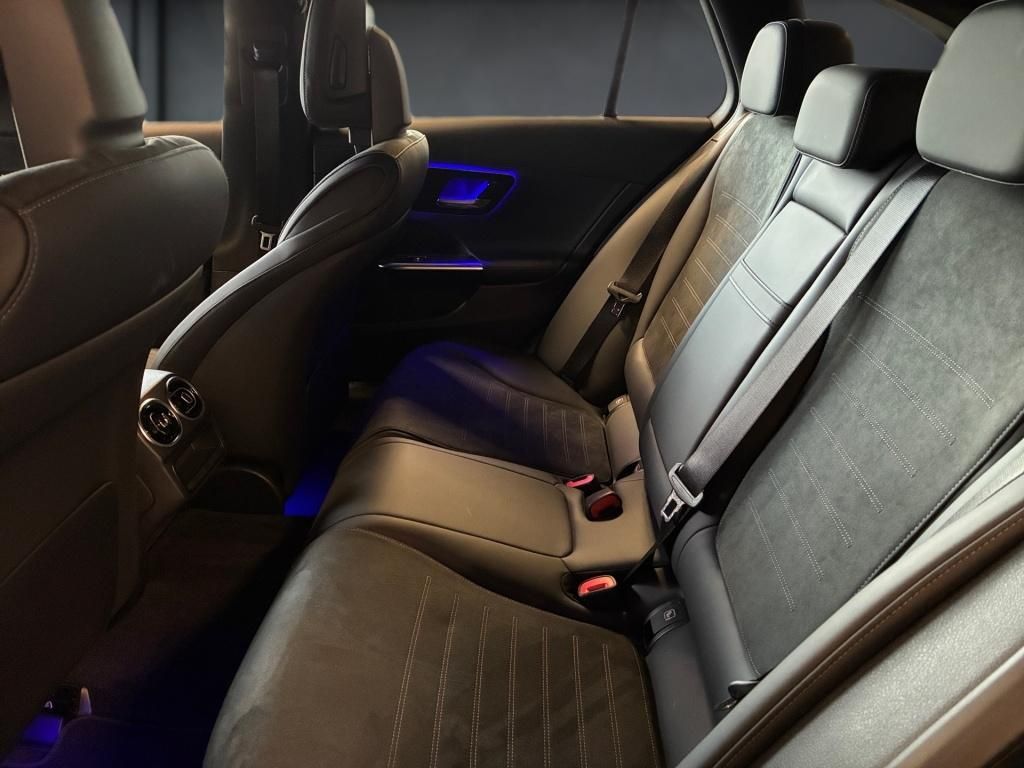 Mercedes-Benz C 300 2025