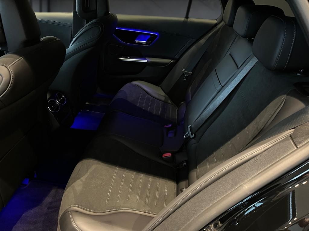 Mercedes-Benz C 300 2025