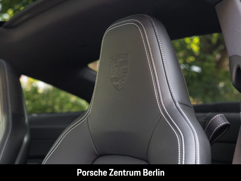 Porsche 992 2025