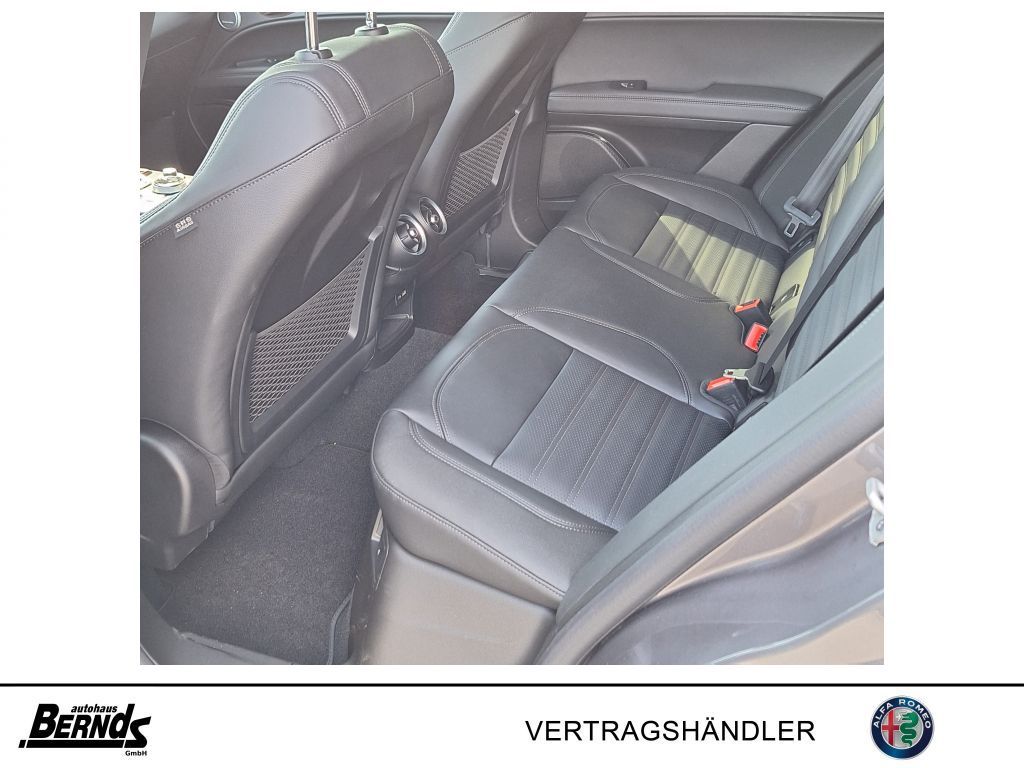 Alfa Romeo Stelvio 2024