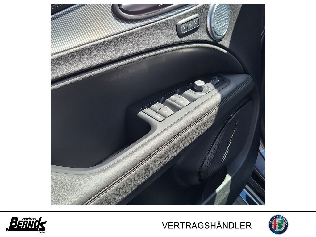 Alfa Romeo Stelvio 2024