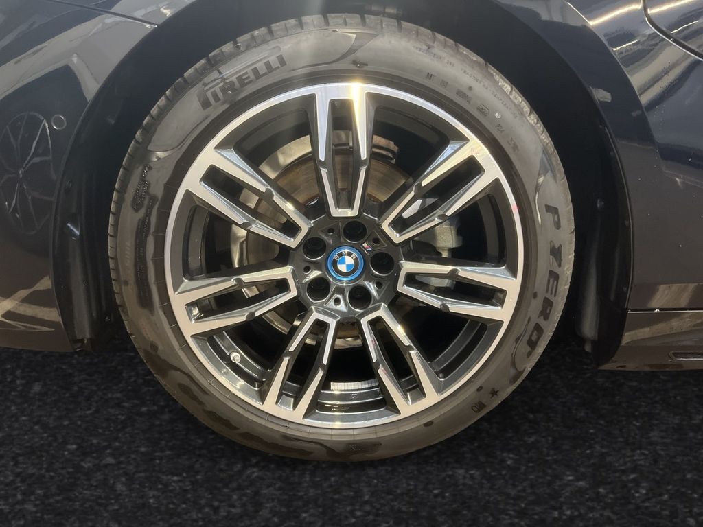 BMW 530 2025