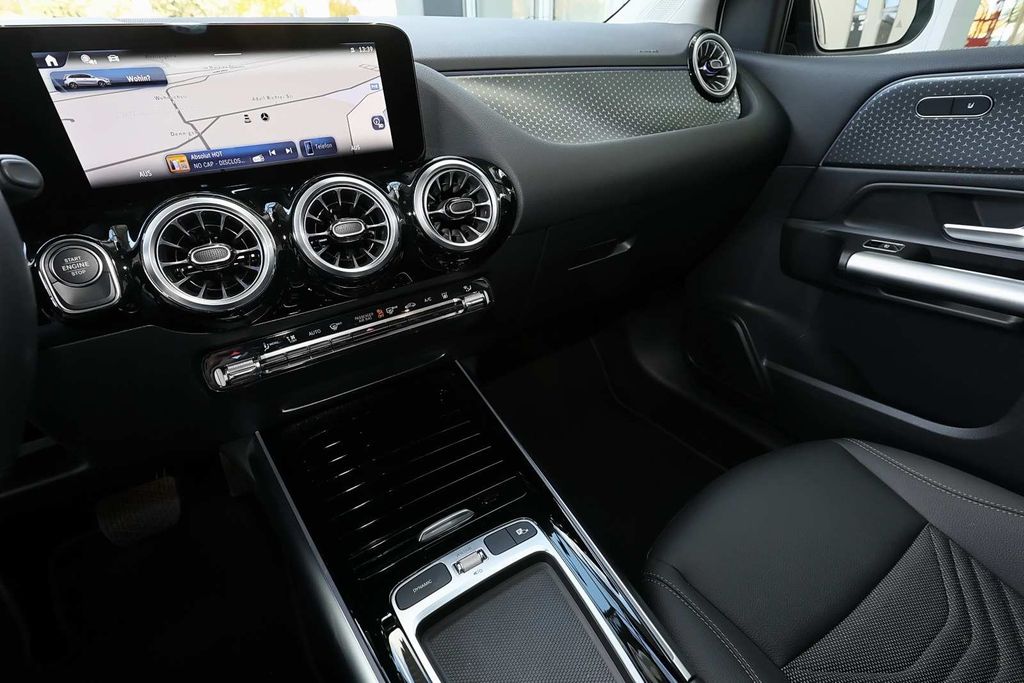 Mercedes-Benz B 250 2024