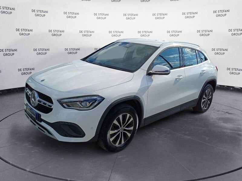 Mercedes-Benz GLA 180 2021
