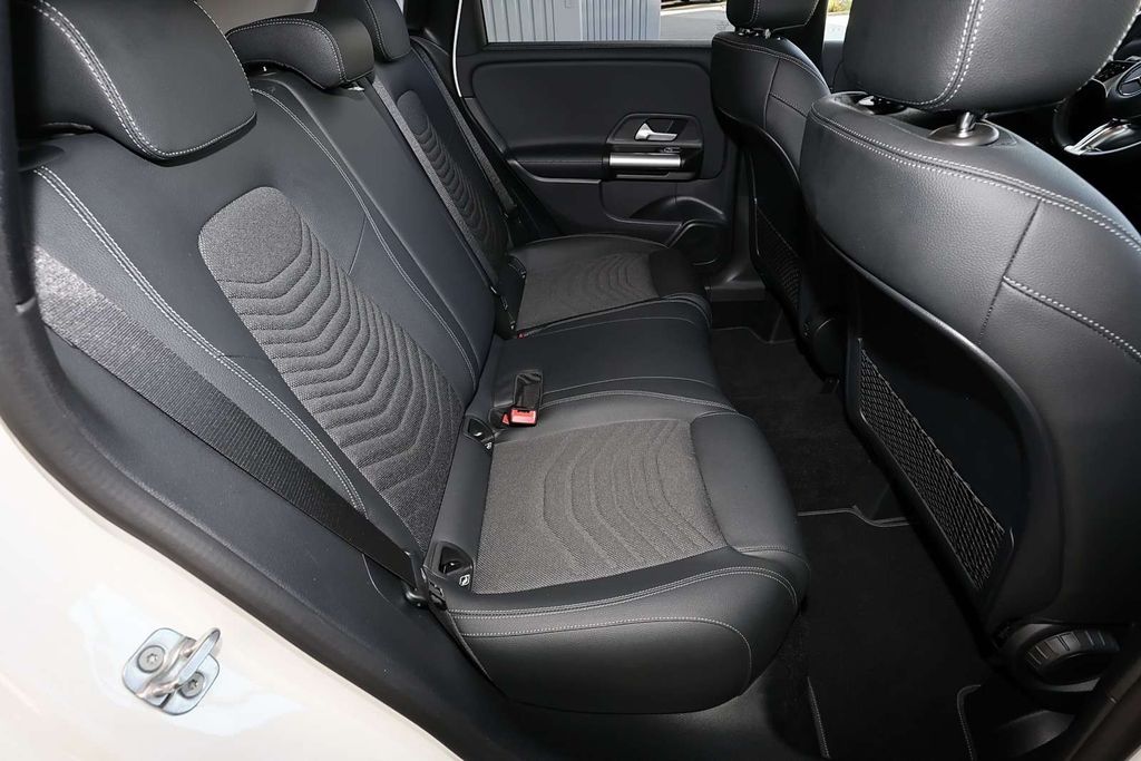 Mercedes-Benz B 250 2024