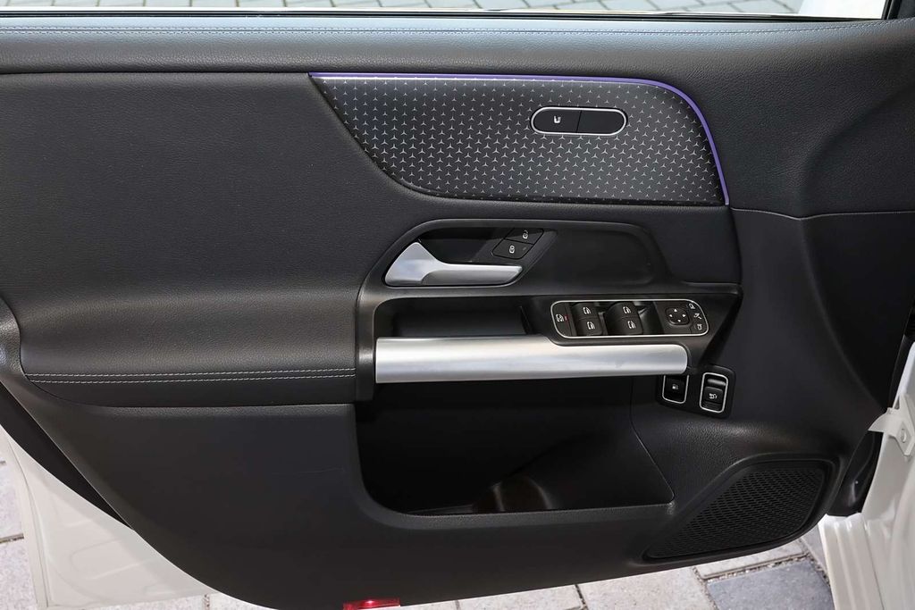 Mercedes-Benz B 250 2024