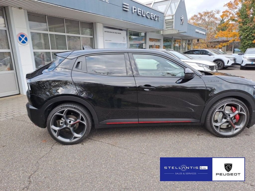 Alfa Romeo Junior 2025