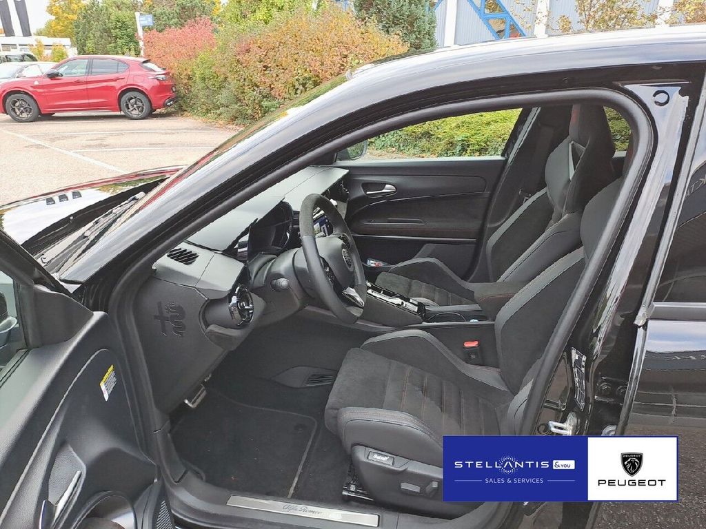 Alfa Romeo Junior 2025