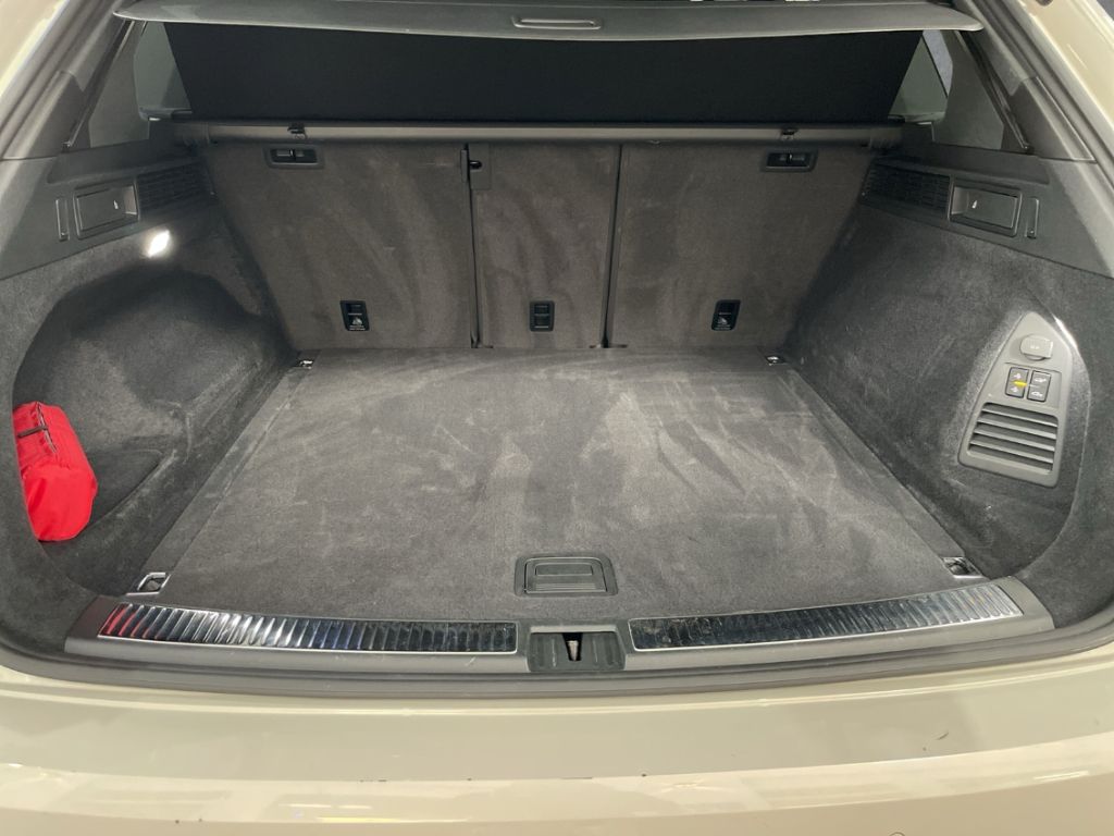 Volkswagen Touareg 2025