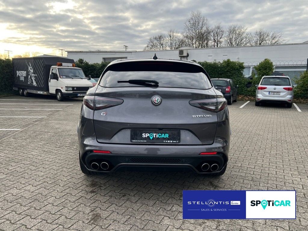 Alfa Romeo Stelvio 2022