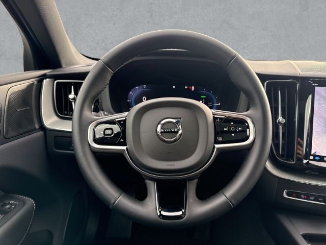 Volvo XC60 2025