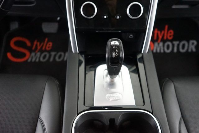 Land Rover Discovery Sport 2021