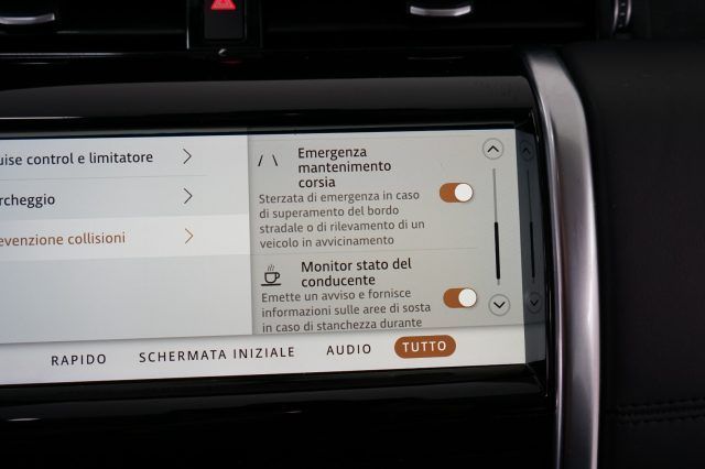 Land Rover Discovery Sport 2021