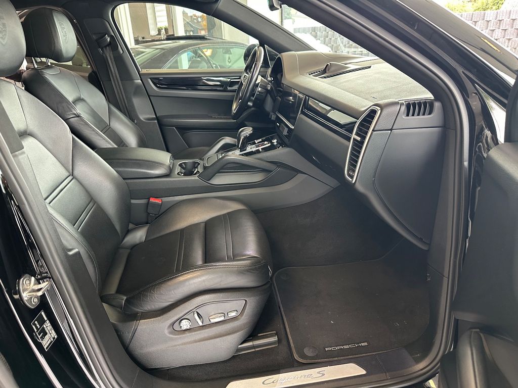 Porsche Cayenne 2019