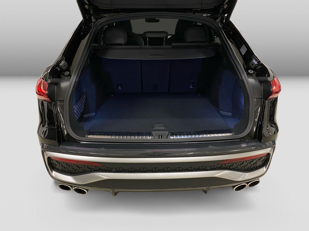 Audi SQ5 2025