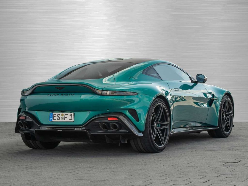 Aston Martin V8 Vantage 2024