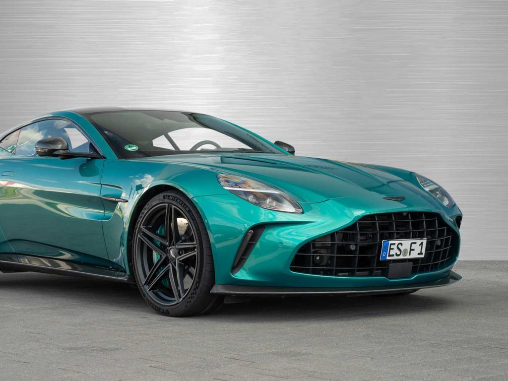 Aston Martin V8 Vantage 2024