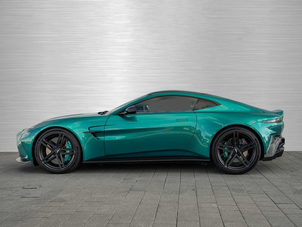 Aston Martin V8 Vantage 2024